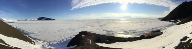 A view of a snow covered mountain